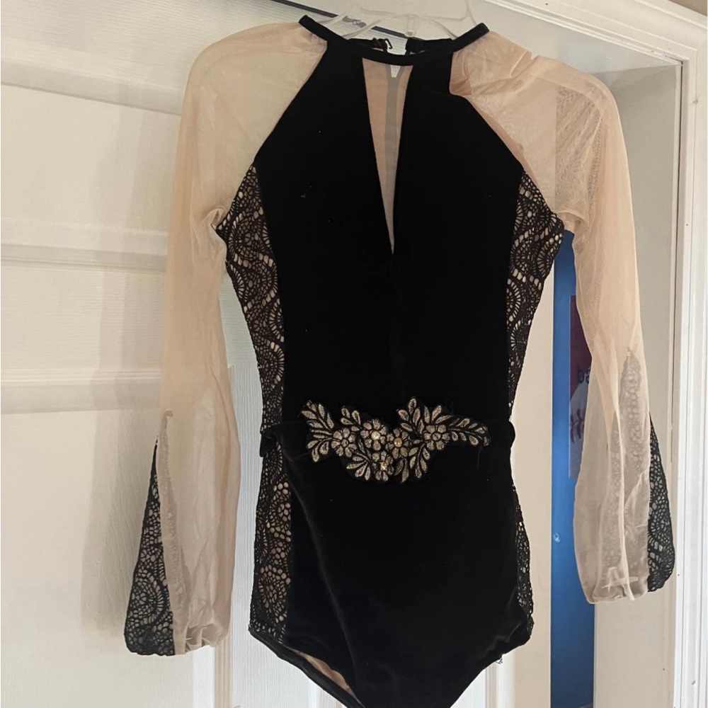 10th house brand dance costume
